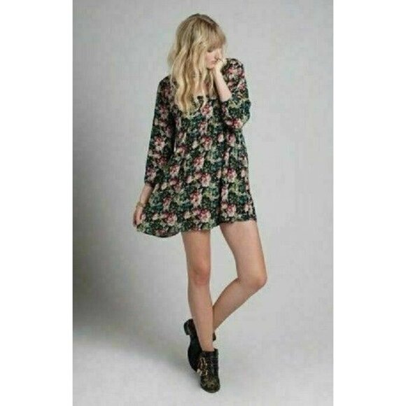 Knot Sisters Echo Park Flawless Floral Dress Multi Color Size Small NG33 - Picture 2 of 11